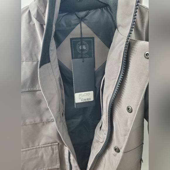 Canada Goose Maitland Parka - Picture 8 of 8